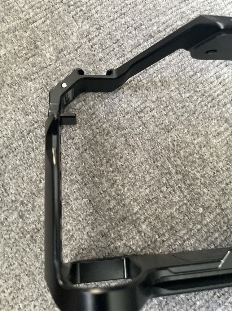 Neewer Camera Cage for RS2 RS3 Camera Cage Only - No Box