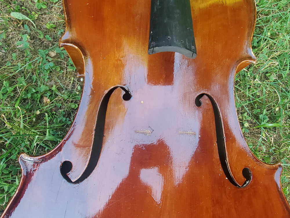 old Cello, needs repair!
