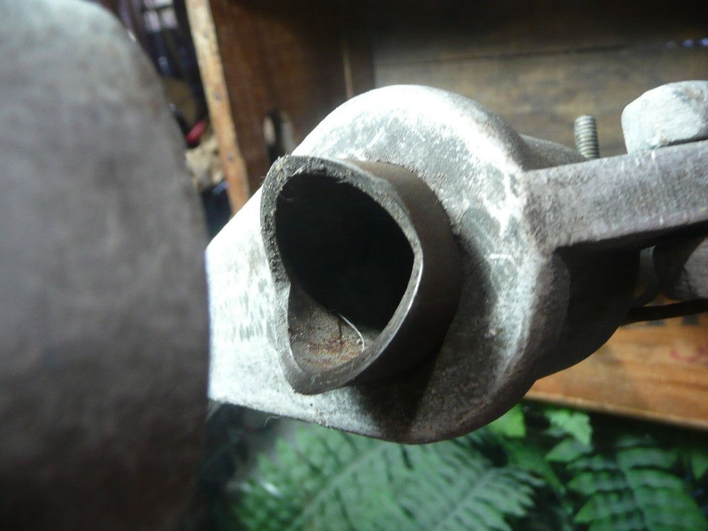 Pipe-Tytes MP4 1 3/8" hole puncher
