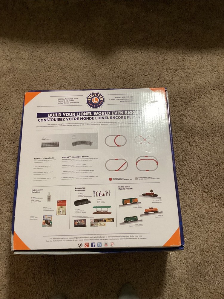 Lionel Polar Express Train Set  Used