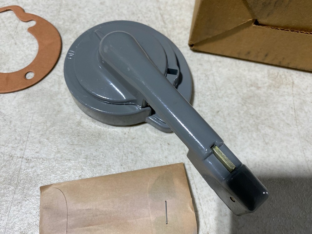 Westinghouse 47A4446G21 Operating Handle Assembly w/hardware NOS