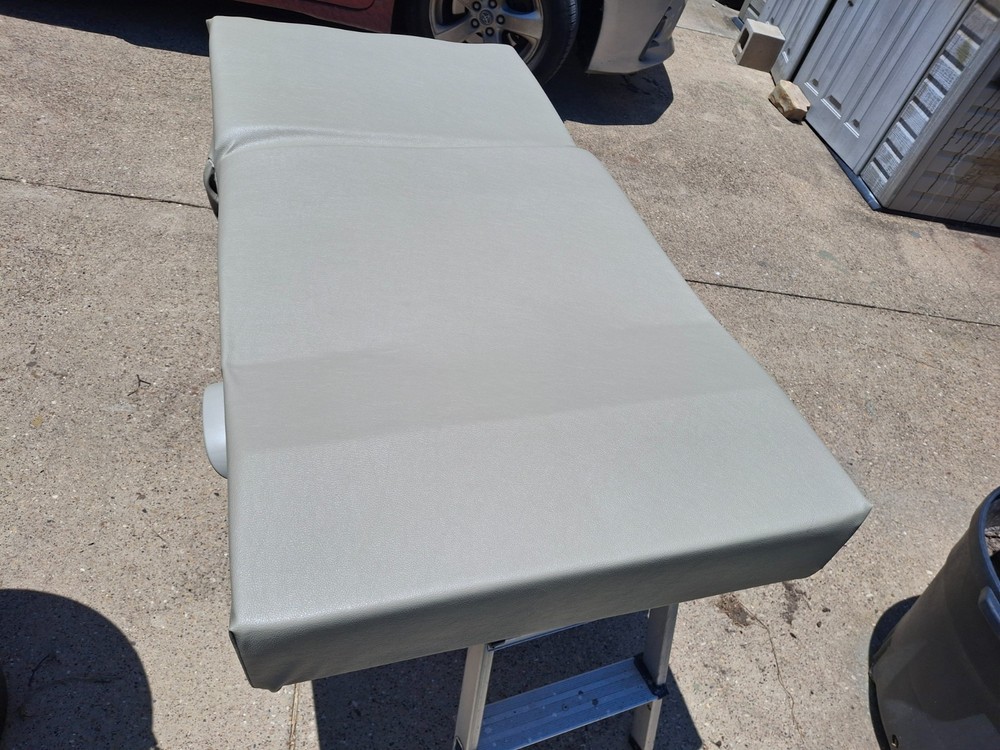 midmark ritter 204 exam upholstered tabletop only