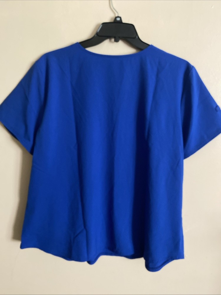 Scrubstar Woman’s Top Size 2X