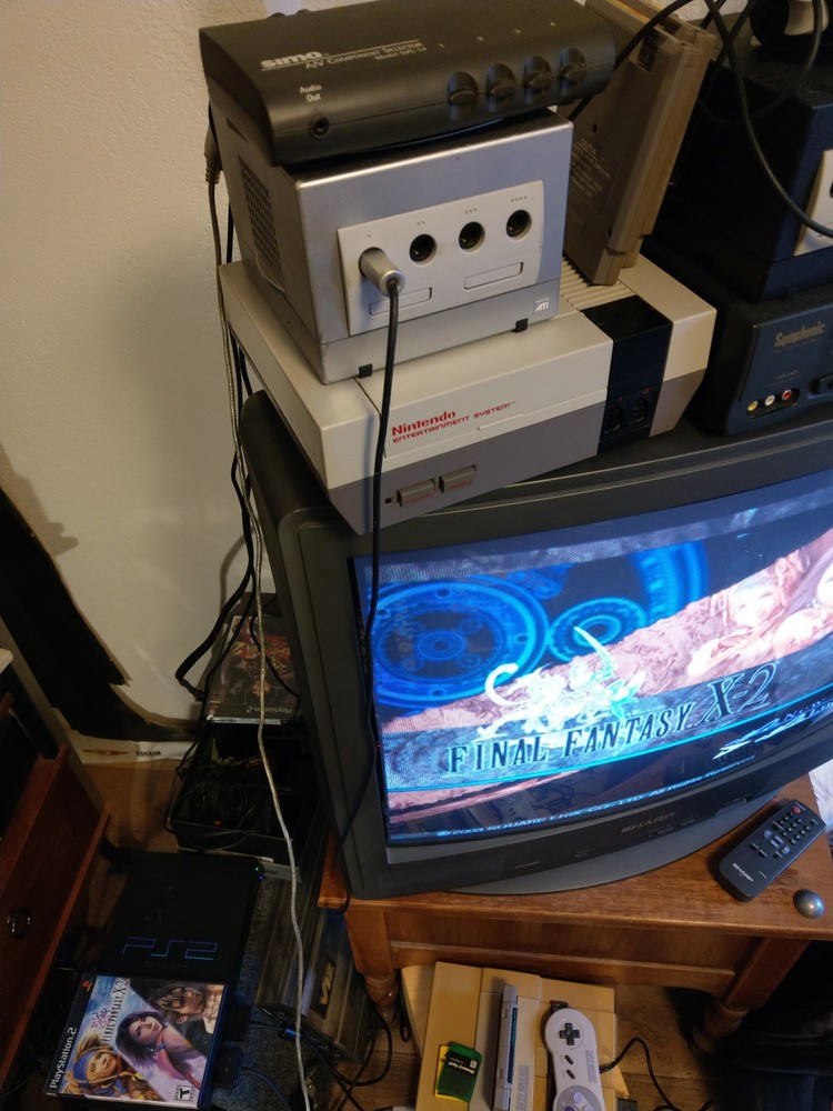 Sima SVS-14 4 Input A/V Component Selector – S-Video + RCA Connectors