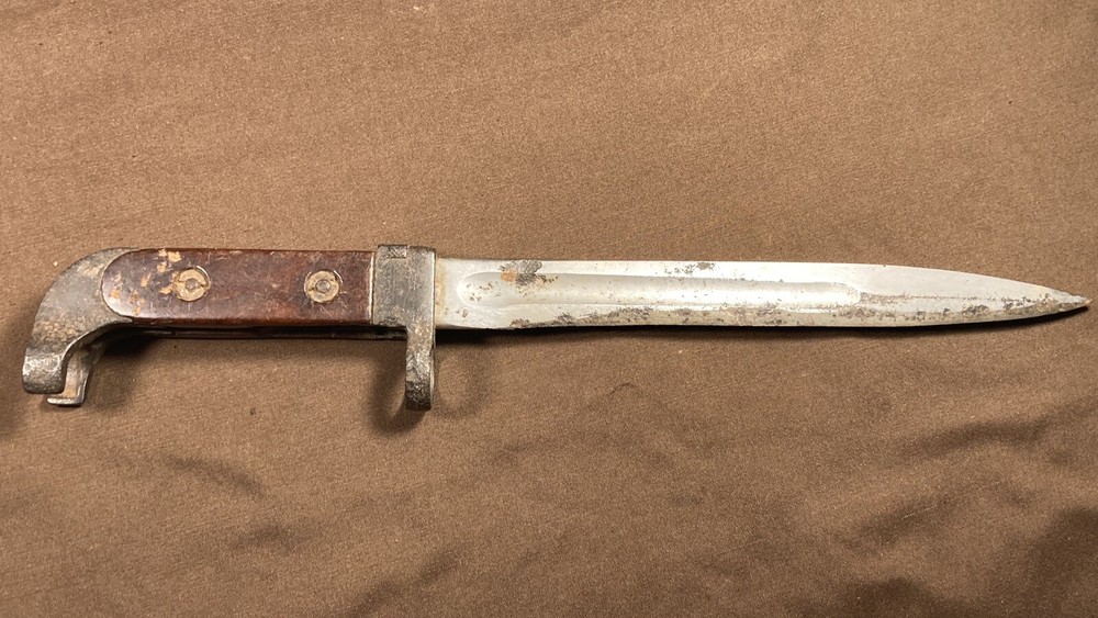 Vintage Bayonet Bakelite Handle WWI ?