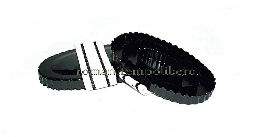 METAL OVAL HORSE GRILLE