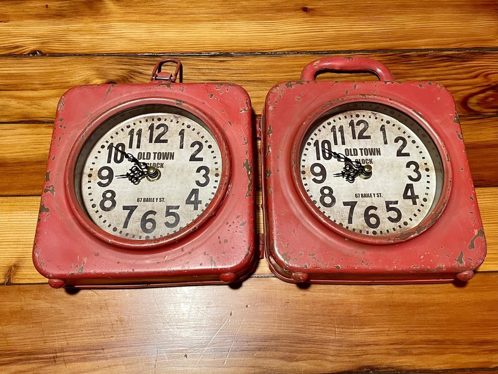 Vtg Old Town Clock - 67 BAILEY ST. Red Double Face Locking Box Clock Works