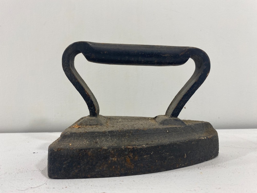 Vintage Cast Iron Sad Iron