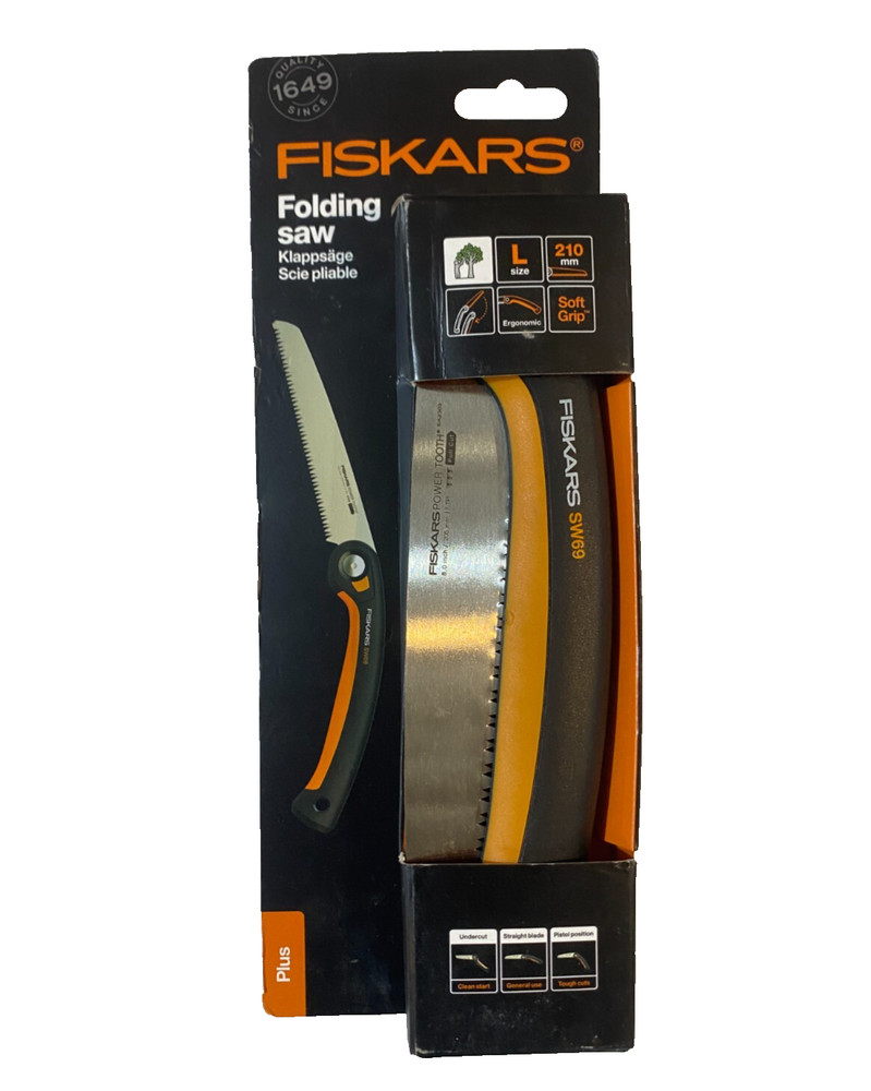 Fiskars SW69 Plus Folding Pruning Hand Saw