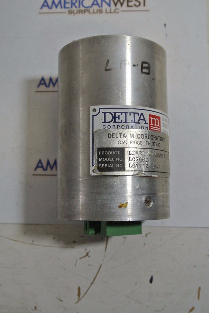 Delta M Corporation Level Transmitter LC2000 USED