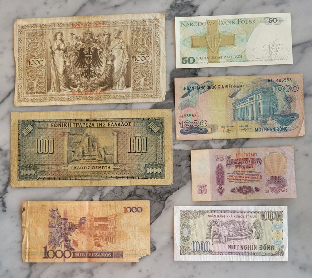 Vintage World Banknote Lot .