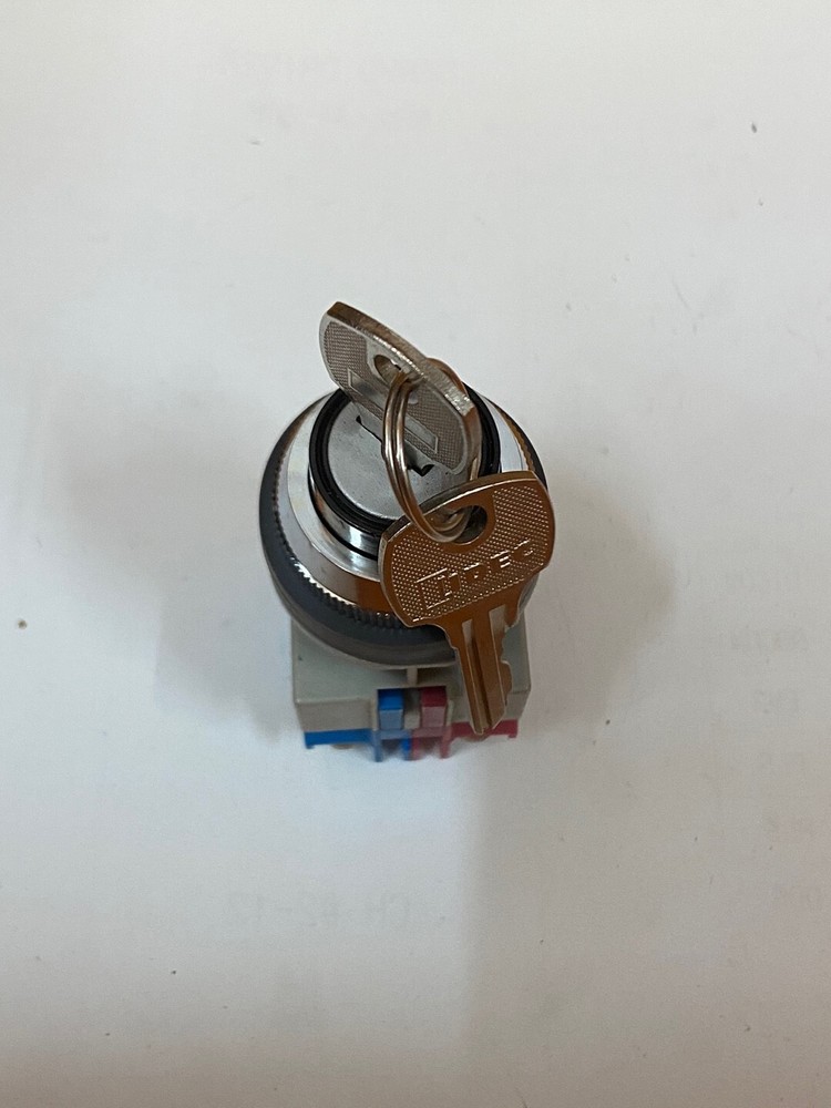 idec ASS0201 Key Selector Switch / HA-C10 Selector Switch