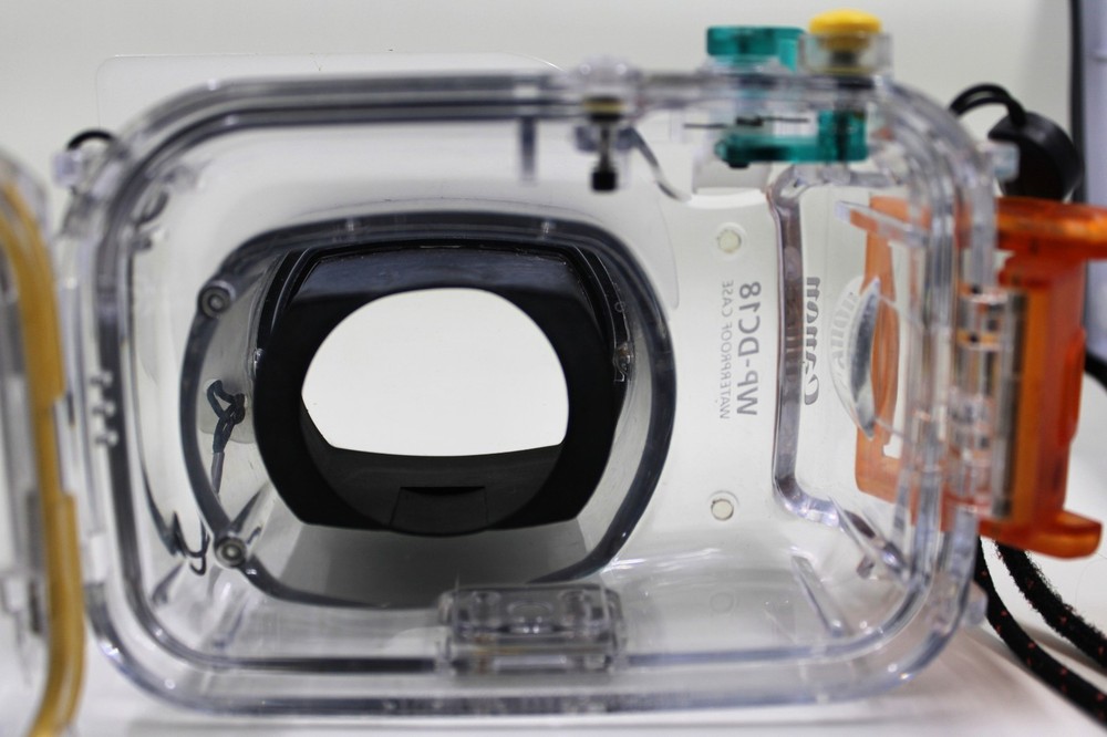 Canon WP-DC18 Waterproof Case for PowerShot A650 IS Digital Camera 130ft