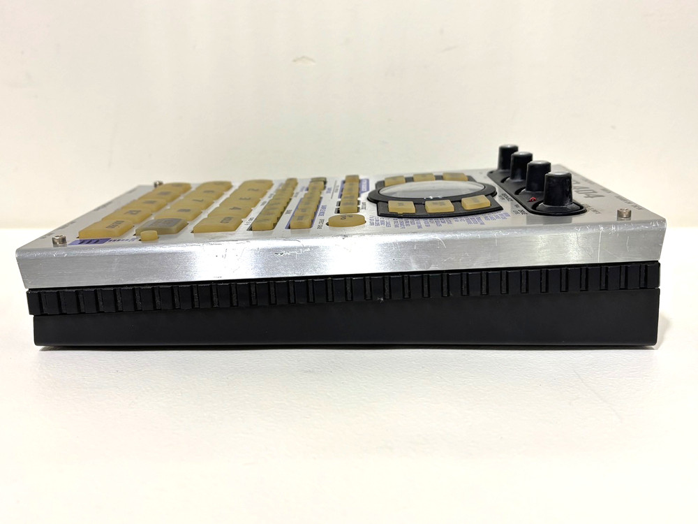 ROLAND SP-404 Portable Linear Wave Sampler From Japan