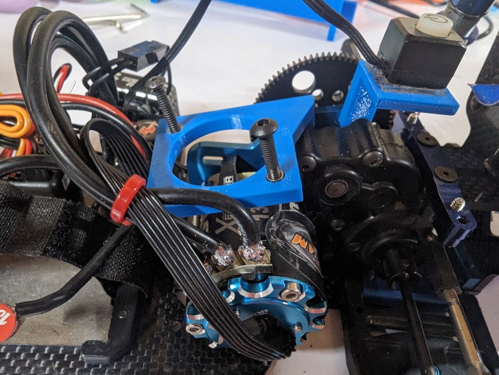 custom works fan mount