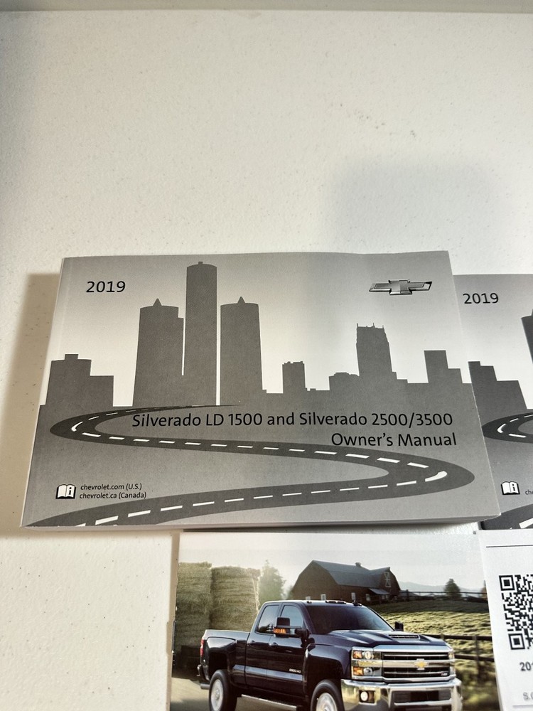2019 Chevrolet Silverado Owners Manual Set