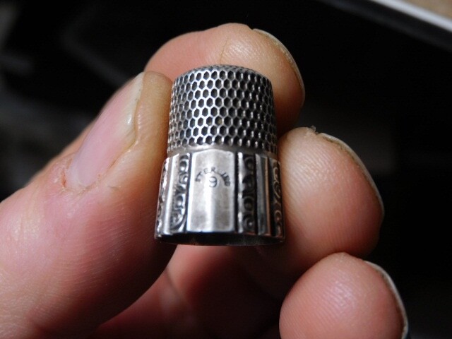 ANTIQUE STERLING SILVER SEWING THIMBLE #9