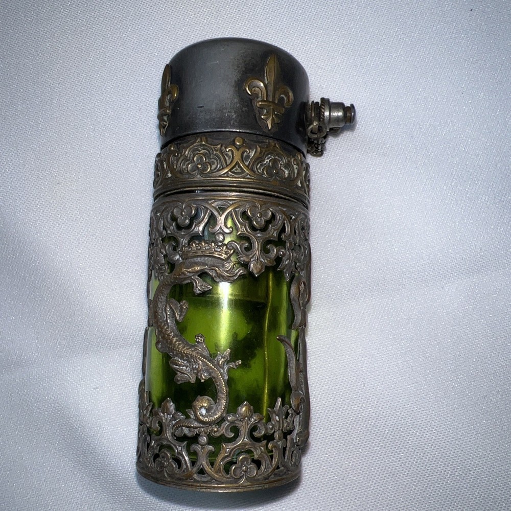 Antique green glass perfume bottle optimizer Sliver/brass