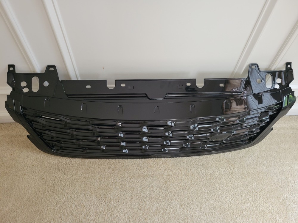 RANGE ROVER VELAR GLOSS BLACK FRONT UPPER GRILLE 18-23