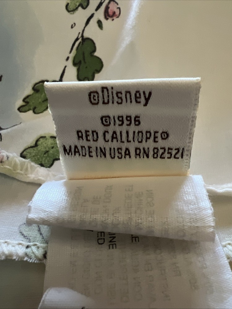 Vintage Classic Pooh fitted crib sheet