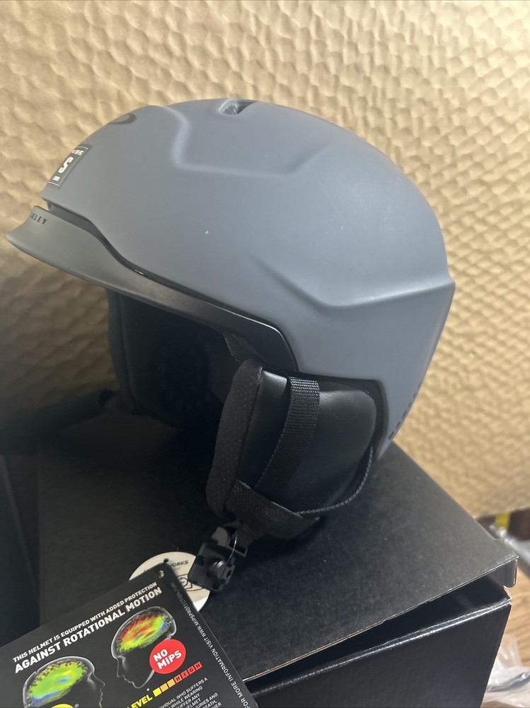 Oakley Mod 3 Boa Snow Ski Helmet Mips Small
