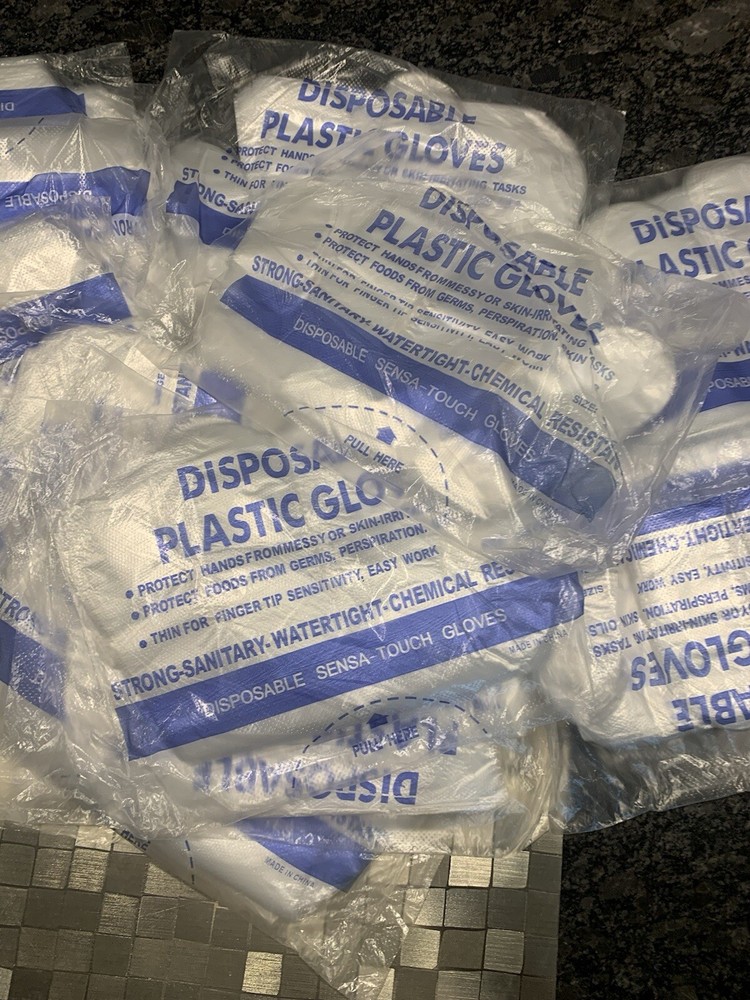 Disposable Plastic Gloves 50 Per Package, 14 Packs Available, Size Large