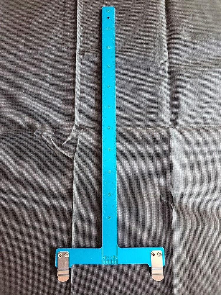 Golden Key Futura Bow Square