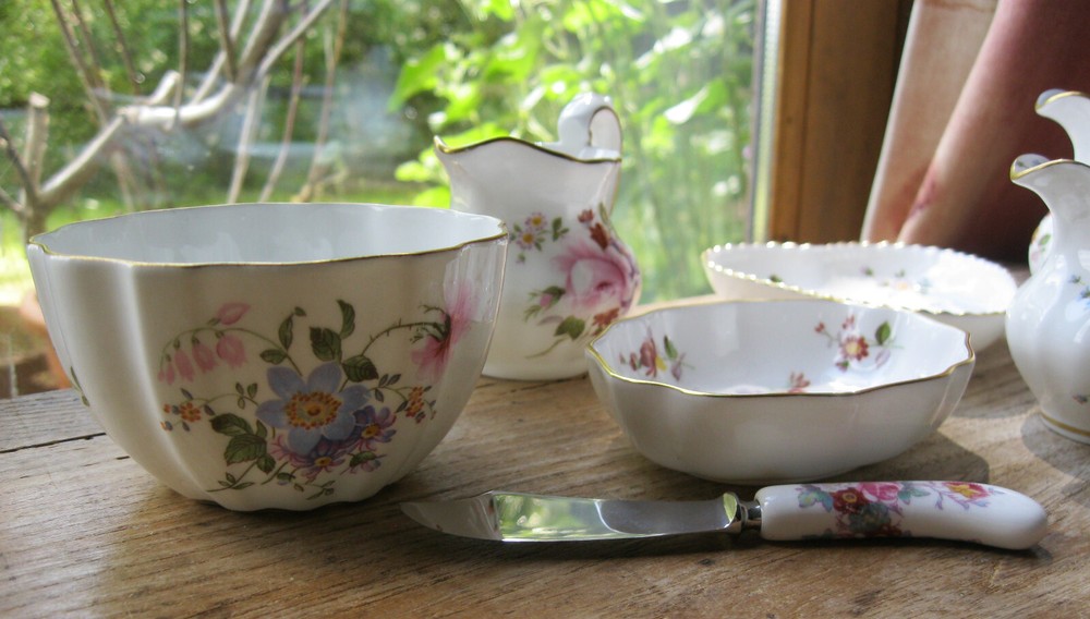 Crown Derby assortment including Derby Posies, mostly second quality