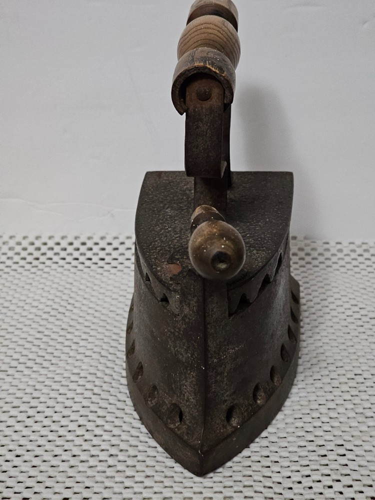 ANTIQUE CAST IRON COAL IRON WOOD HANDLE