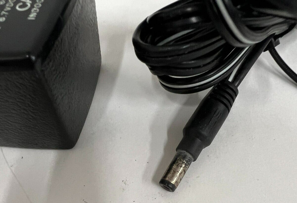 Becton Dickinson 8.7 VDC 8mA Battery Charger Pre-Owned