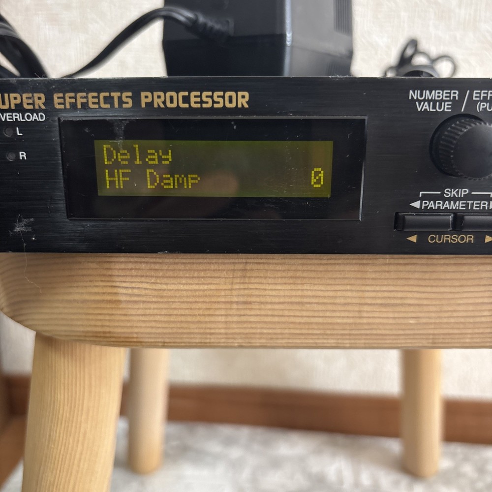 BOSS Pro SE-70 Super Effects Processor 100V