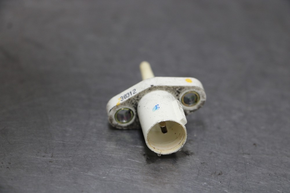 03-04 Honda 600RR Air Temperature Temp Sensor