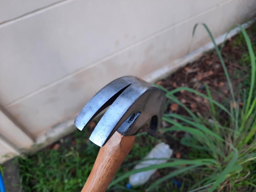 Double Claw Hammer