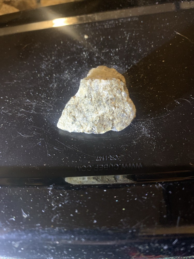Gold Quartz  12.48 grams