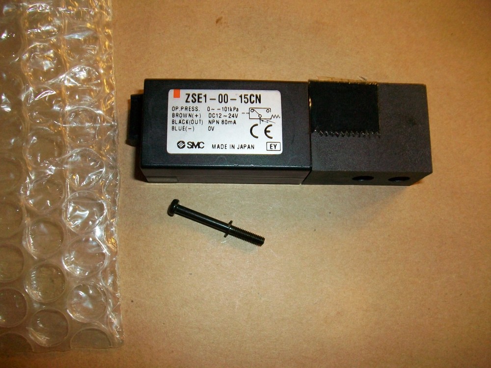 SMC Pressure Sensor Switch ZSE1-00-15C NEW