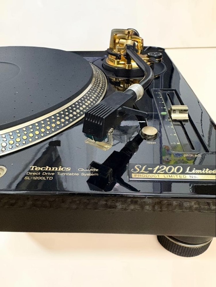 Technics SL-1200 LTD Limited Edition Turntable Black 5000 Units Technics