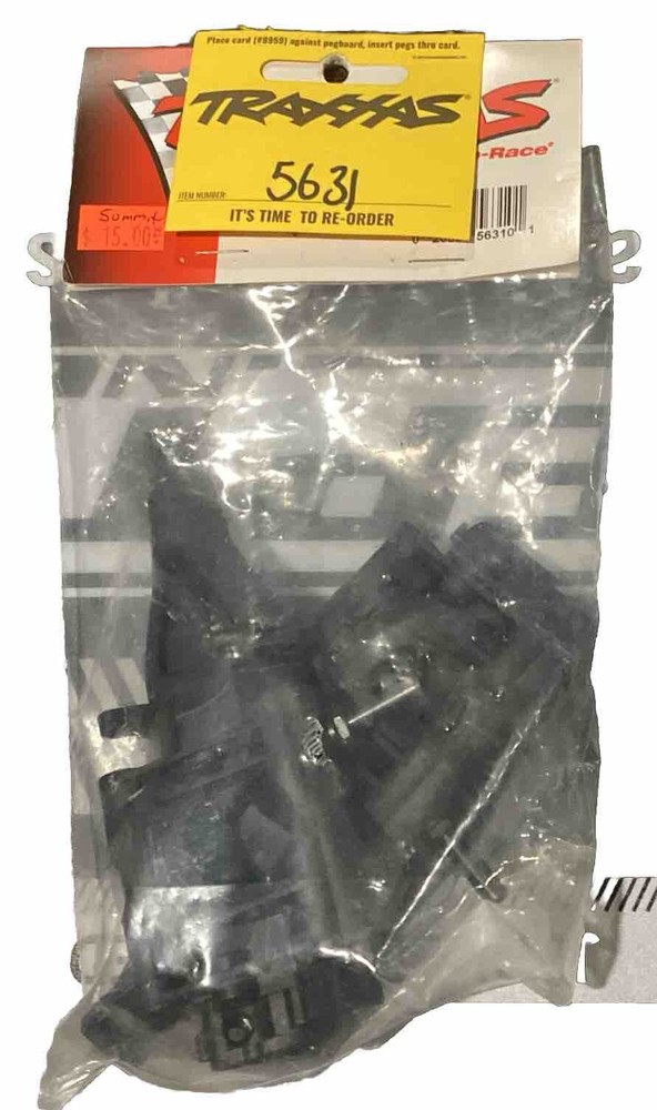 Traxxas 5631 - Rear Left & Right Bulkhead Halves