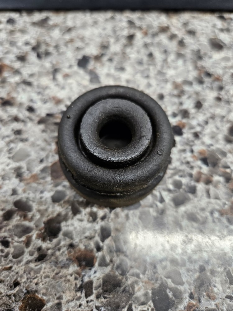 NEW IDEA UNI-HARVESTER LOCK SOCKET 704598