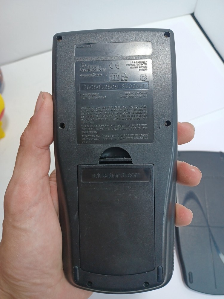 Texas Instruments TI-83 Plus Graphing Calculator Tested Works Great!