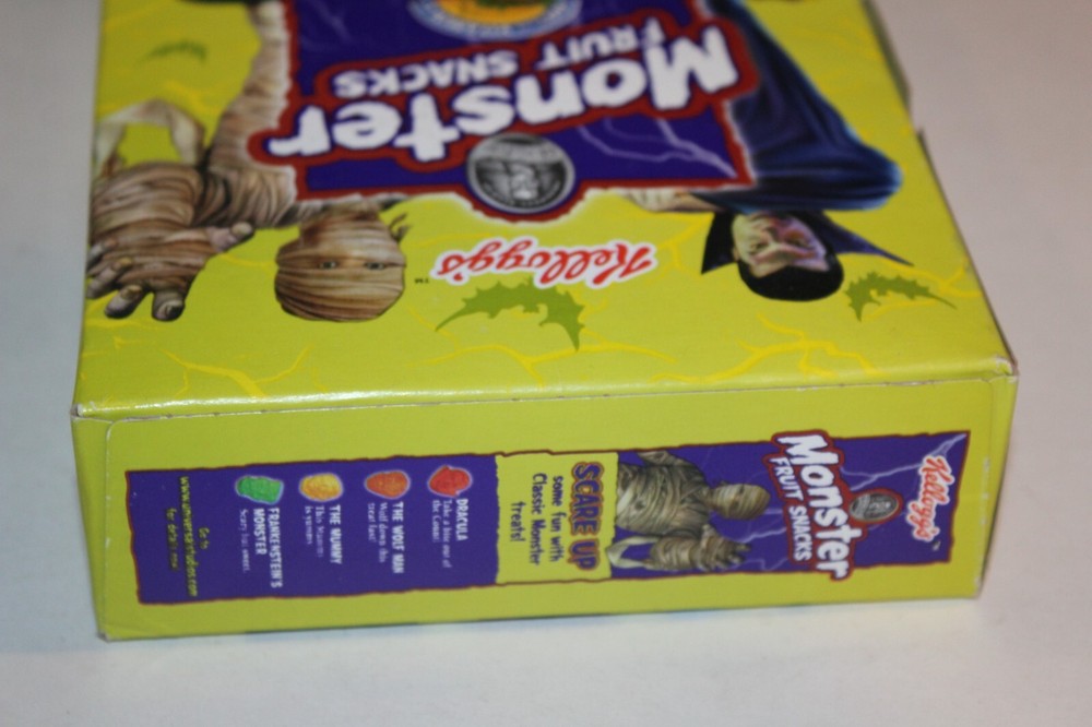 SEALED 2004 Kelloggs Monster Fruit Snacks Frankenstein Dracula Wolfman NOS Candy