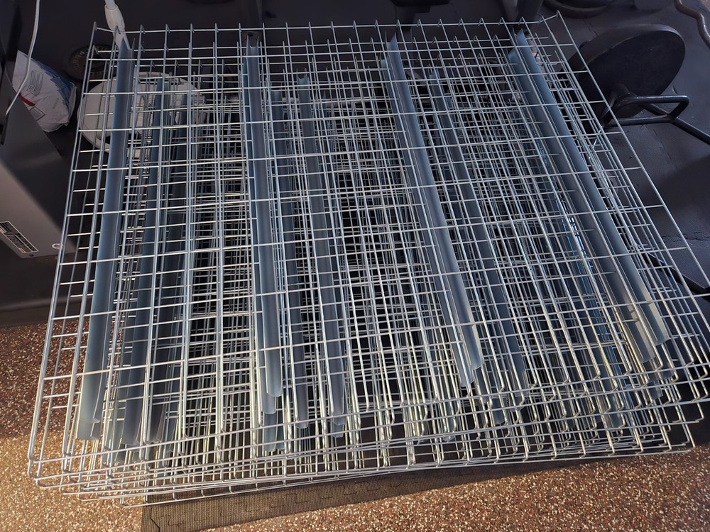 PALLET RACKING, Beams 9 ' and Wire Decks, new