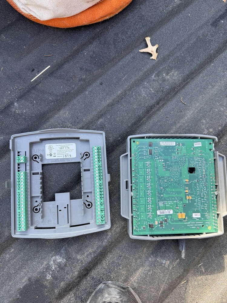 Staefa Control System TALON Predator Unit Controller 587175 24VAC Corded