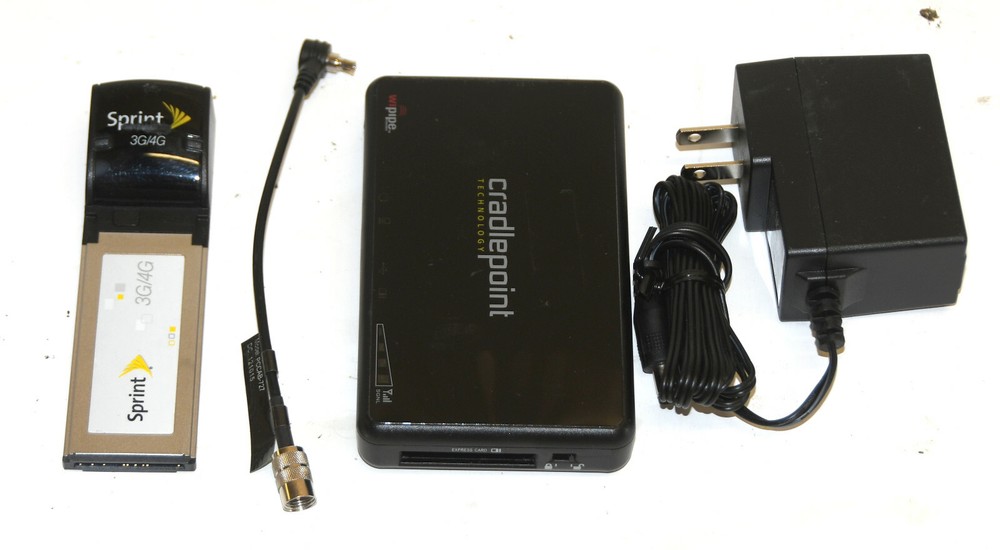 CradlePoint Routers Compact Broadband CBR450 Cradle Point