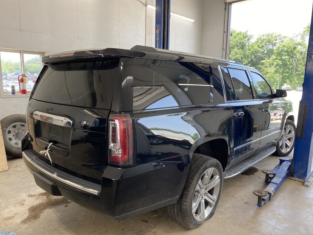 Complete Console Front Floor Denali With Entertainment System Fits 16-20 YUKON 9