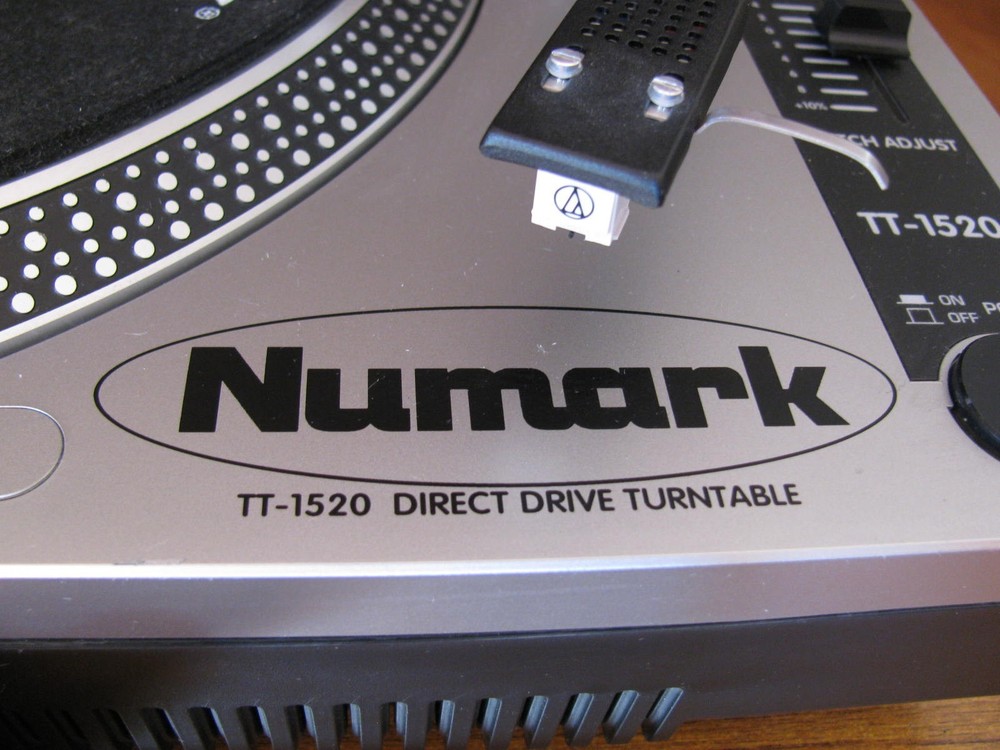 Numark TT-1520 Direct Drive Turntable Cover Broken Tested Working Condition