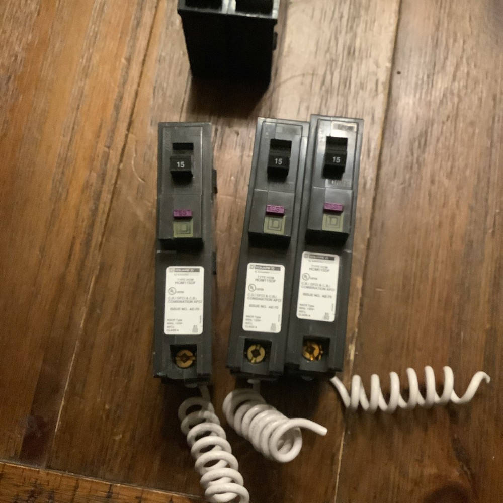 Square d afci Gfci dual function circuit breaker 3 pack
