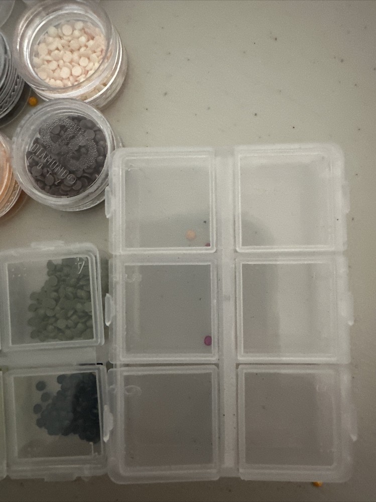 Diamond Dots Freestyle With Cases Assorted Colors Extra Containers