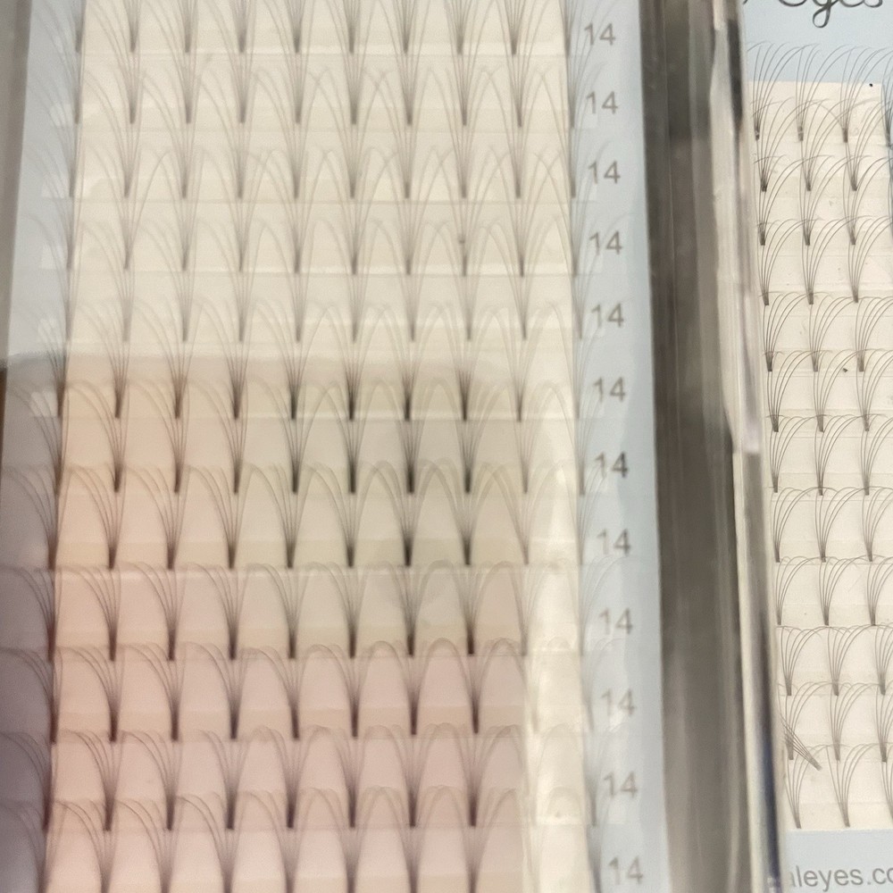 eyelashes extension