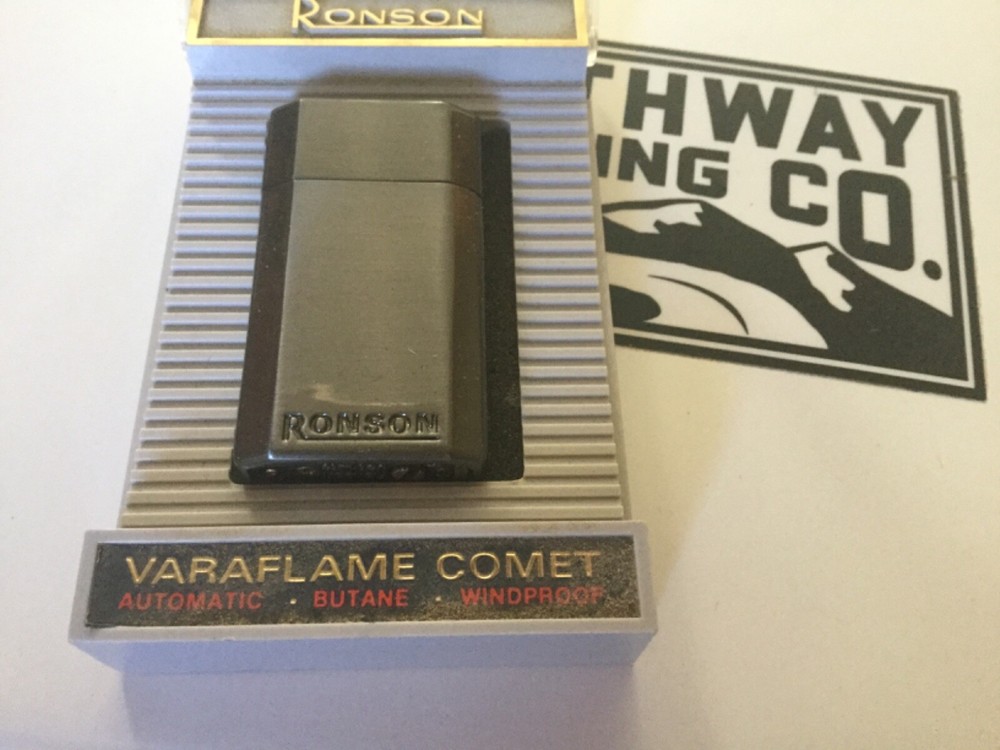 Vintage Ronson Varaflame Comet Windproof Lighter In Original Case