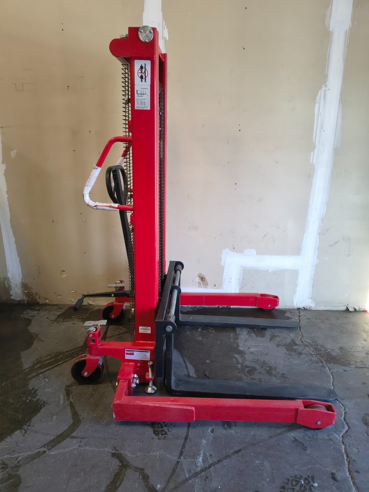 Dayton Hydraulic Forklift Stacker 4VME8 Adjustable Base 2,000 lb. Load Capacity